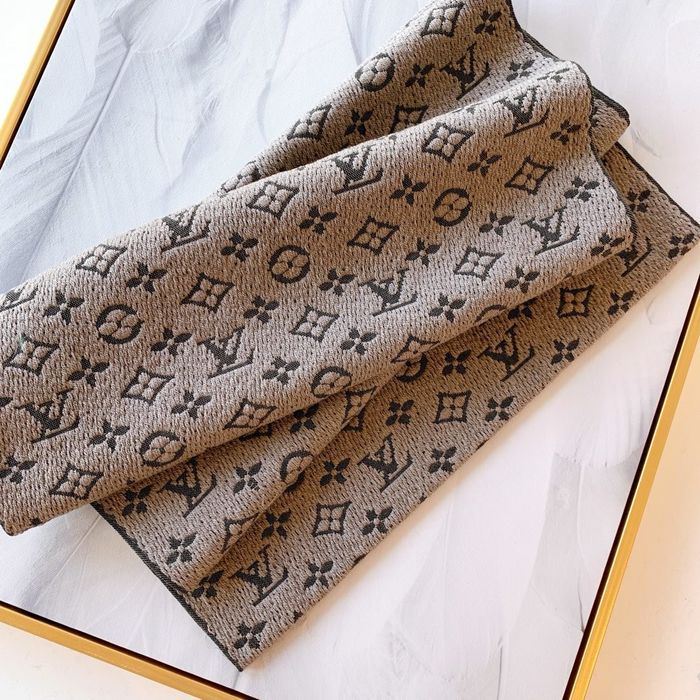 Louis Vuitton Scarf LV00032